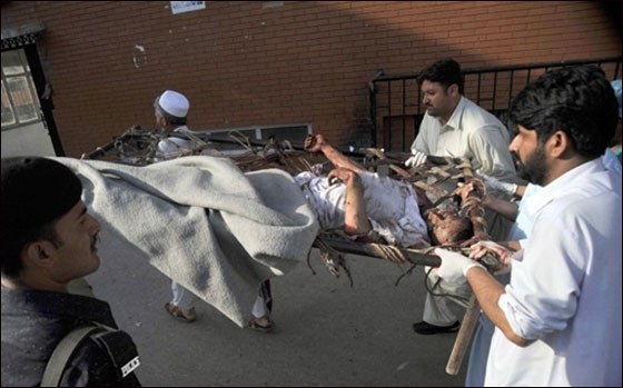 مقتل 75 باكستانيا في تفجير مزدوج نفذه تنظيم القاعدة  صورة رقم 14