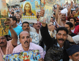 مصر: تجدد الاشتباكات الطائفية بين المسلمين والأقباط صورة رقم 1
