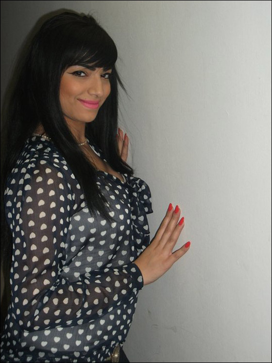 ابعثوا كلمة Newstar من الـ Orange للرقم 999 ونزلوا أغنية 