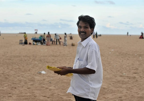 هندي يُدخل الحب للسياسة بتأسيس حزب العشاق!  صورة رقم 7