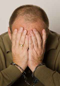 سعودي يبرر اغتصابه لابنته.. بأنه اولى بها من الشباب!!!  صورة رقم 1