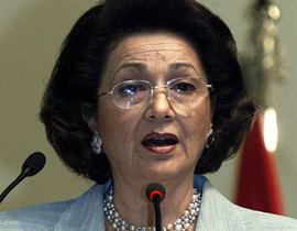 سوزان مبارك تتلقى التهاني والورود بعد قرار الافراج عنها  صورة رقم 1