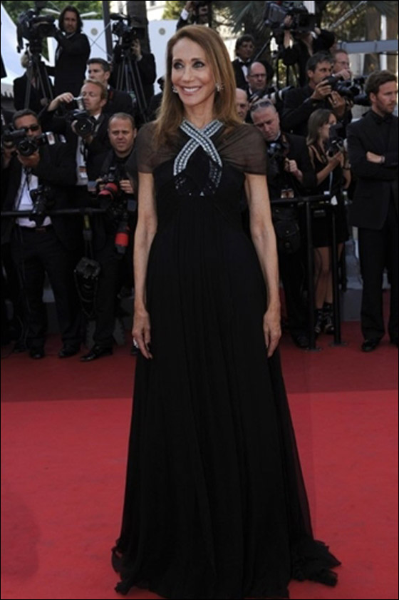 بالصور.. مسلسلات اون لاين ينقل لكم أزياء النجمات العالميات في مهرجان كان! صورة رقم 95
