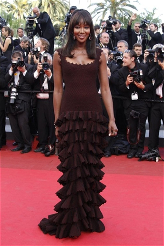 بالصور.. مسلسلات اون لاين ينقل لكم أزياء النجمات العالميات في مهرجان كان! صورة رقم 94