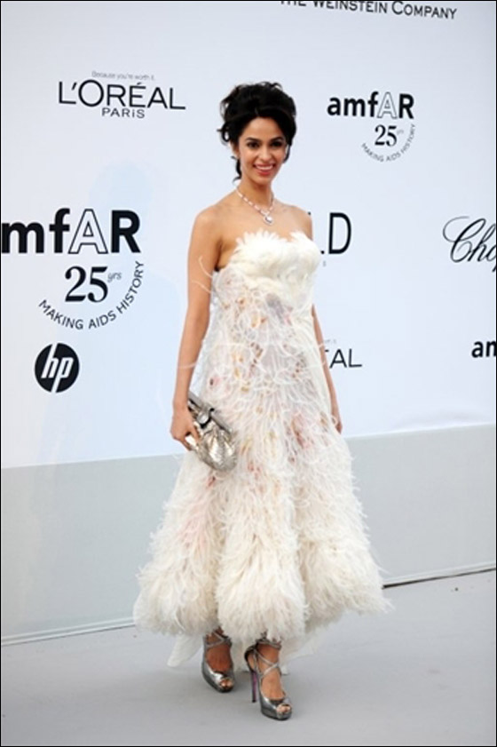 بالصور.. مسلسلات اون لاين ينقل لكم أزياء النجمات العالميات في مهرجان كان! صورة رقم 98