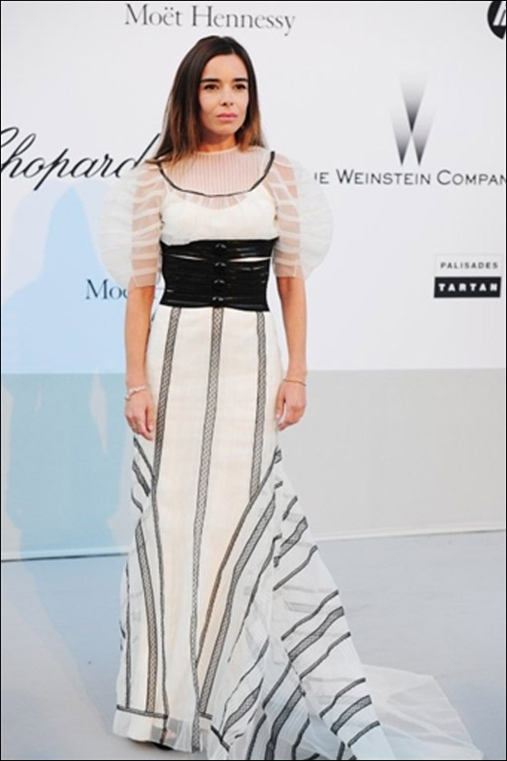 بالصور.. مسلسلات اون لاين ينقل لكم أزياء النجمات العالميات في مهرجان كان! صورة رقم 33