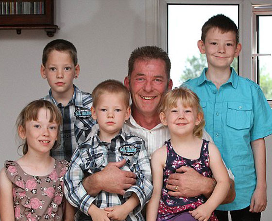 أم عليلة أجبرت زوجها على تعلم رعاية الأطفال بعد موتها!  صورة رقم 4