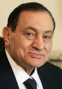 لدفاعه عن امن اسرائيل 30 عاما.. حاخامات يصلون لشفاء مبارك صورة رقم 3