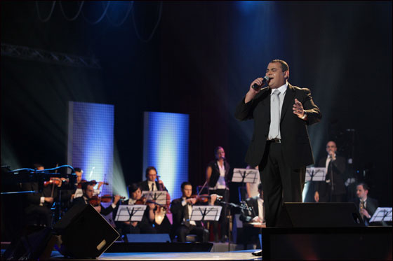 النجم العربي الهام المدفعي في الحلقة النهائية لنيو ستار 2011 صورة رقم 2