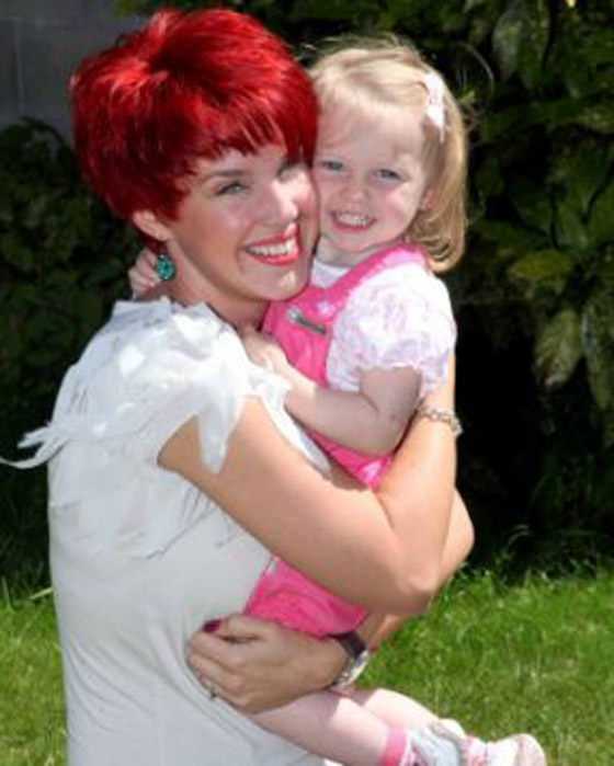 أم تحقق حلمها وتعانق ابنتها بعد ثلاث سنوات من العذاب! صورة رقم 3 أم تحقق حلمها وتعانق ابنتها بعد ثلاث سنوات من العذاب! صورة رقم 3