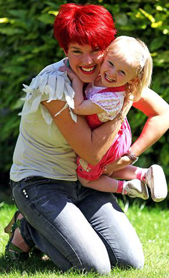 أم تحقق حلمها وتعانق ابنتها بعد ثلاث سنوات من العذاب! صورة رقم 4 أم تحقق حلمها وتعانق ابنتها بعد ثلاث سنوات من العذاب! صورة رقم 4