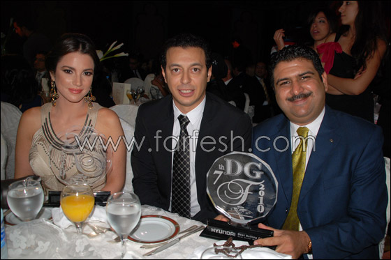 مسلسلات اون لاين ينفرد بأخبار النجوم في حفل الدير جيست صورة رقم 24 مسلسلات اون لاين ينفرد بأخبار النجوم في حفل الدير جيست صورة رقم 24