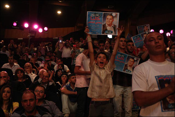 موج هادر هزّ مسرح نيوستار.. رحبوا بالنيوستار 2011 ماندو جريس من فسوطه صورة رقم 37 موج هادر هزّ مسرح نيوستار.. رحبوا بالنيوستار 2011 ماندو جريس من فسوطه صورة رقم 37