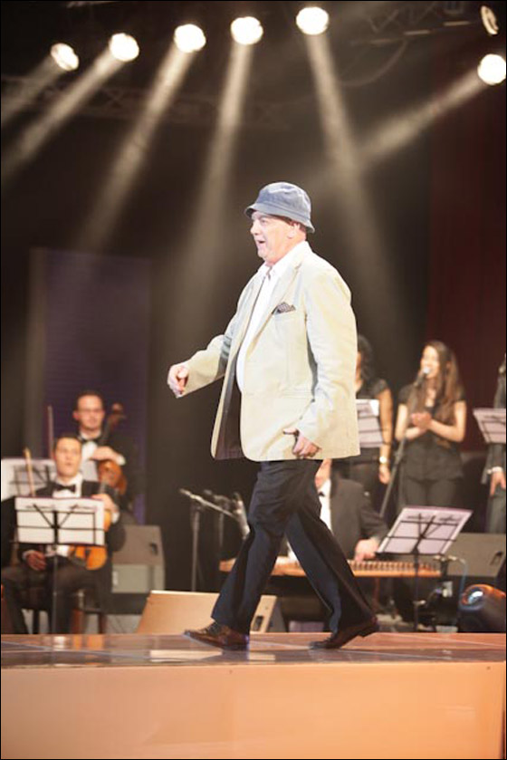 موج هادر هزّ مسرح نيوستار.. رحبوا بالنيوستار 2011 ماندو جريس من فسوطه صورة رقم 26 موج هادر هزّ مسرح نيوستار.. رحبوا بالنيوستار 2011 ماندو جريس من فسوطه صورة رقم 26