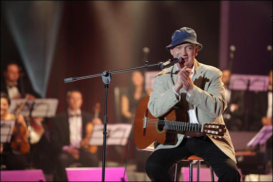 موج هادر هزّ مسرح نيوستار.. رحبوا بالنيوستار 2011 ماندو جريس من فسوطه صورة رقم 23 موج هادر هزّ مسرح نيوستار.. رحبوا بالنيوستار 2011 ماندو جريس من فسوطه صورة رقم 23