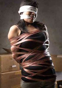 مصر: عائلة اختطفت موظفة واغتصبتها وصورتها منزوعة! صورة رقم 1