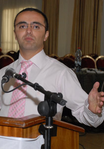 مركنتيل يحتضن زبائنه من رجال الأعمال وأصحاب المصالح في لقاء دافئ ومميّز صورة رقم 2 مركنتيل يحتضن زبائنه من رجال الأعمال وأصحاب المصالح في لقاء دافئ ومميّز صورة رقم 2