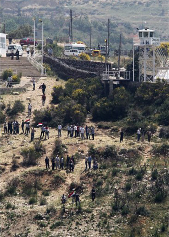 قتيلات و 5 جرحى برصاص القوات الاسرائيلية في الجولان!! صورة رقم 3 قتيلات و 5 جرحى برصاص القوات الاسرائيلية في الجولان!! صورة رقم 3