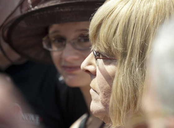 لأول مرة في فرنسا.. زفاف كبير لامرأتين مثليتي النوع!    صورة رقم 7