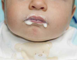 القبض على خادمة تقدم حليب يحتوي على مبيد حشرات لطفل! صورة رقم 1