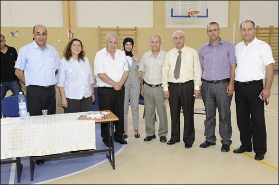 توزيع 70 حاسوباً على طلاب من مدينة طمرة    صورة رقم 5