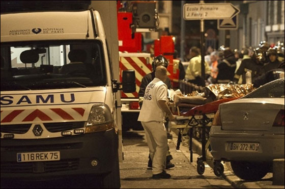 بالصور.. انهيار فندق 4 طوابق على منزل يقتل عائلة كاملة!!  صورة رقم 7