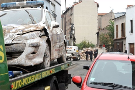 بالصور.. انهيار فندق 4 طوابق على منزل يقتل عائلة كاملة!!  صورة رقم 13