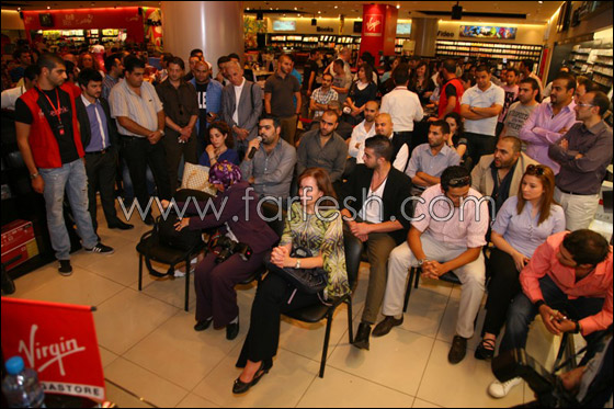 خالد مصطفى يطلق ألبومه الأول خالد مصطفى يطلق ألبومه الأول