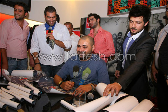 خالد مصطفى يطلق ألبومه الأول خالد مصطفى يطلق ألبومه الأول