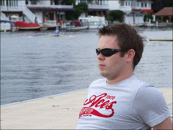 انقاذ المغامر العاري بعد فشله في قطع المحيط الهندي  صورة رقم 10