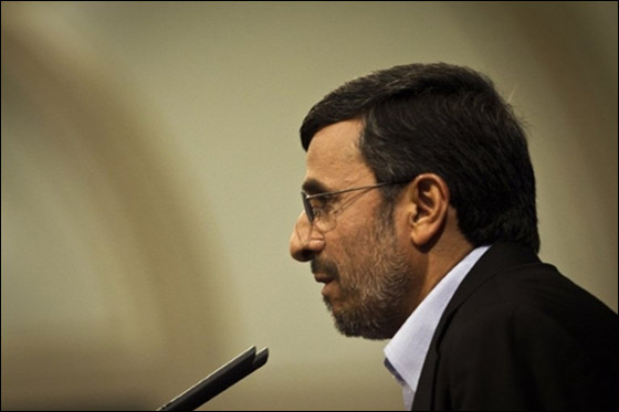 عرّاف يقرأ الطالع لنجاد ويتصل بالجن التابع للموساد الاسرائيلي   صورة رقم 9