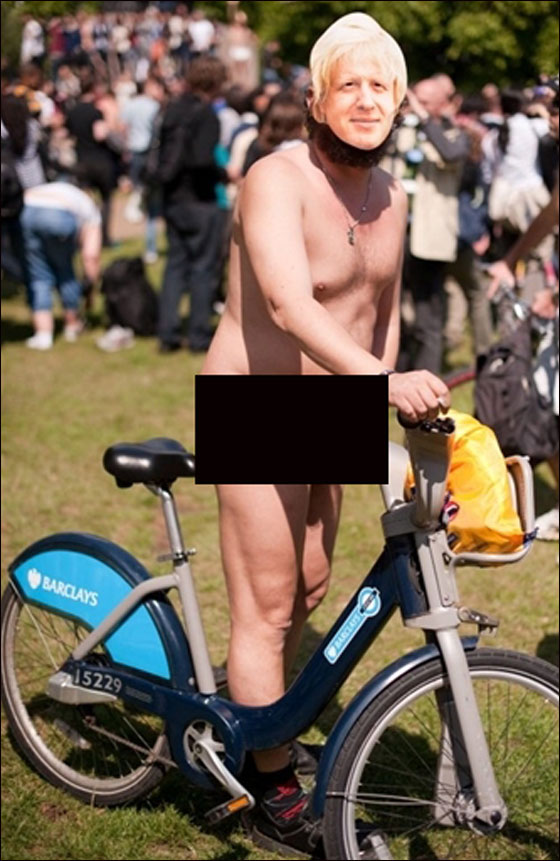 بالصور.. مظاهرة العراة على الدراجات الهوائية في بريطانيا  صورة رقم 25