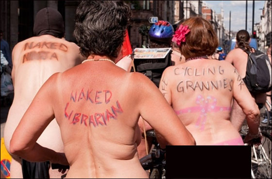 بالصور.. مظاهرة العراة على الدراجات الهوائية في بريطانيا  صورة رقم 19
