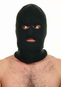 لص يتعرى ويدهن جسده بالزيت اثناء السرقة ليتعذر الامساك به! صورة رقم 1 لص يتعرى ويدهن جسده بالزيت اثناء السرقة ليتعذر الامساك به! صورة رقم 1