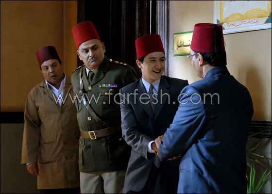 بالصور.. جمال سليمان بالبذلة 