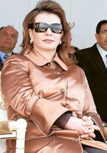 الطرابلسي متعطشة للمال ووصلت للحكم بفضل ثلاث زيجات سابقة! صورة رقم 1