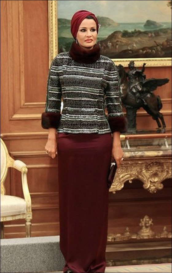 نهلة سلامة تقوم بأكثر من 14 عملية تجميل لتجسد حياة الشيخة موزة  صورة رقم 8