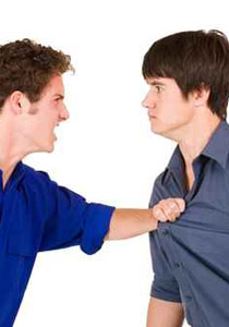 رفض جاره عزومة العشاء.. فسكب ماء النار على وجهه! صورة رقم 1