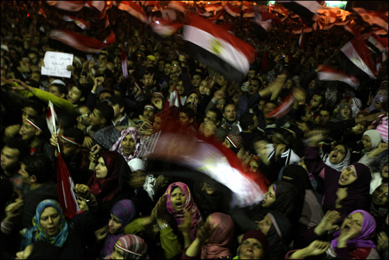 مبارك: شعبي لا يذكر الا السيئات ولا يتذكر شيئا طيبا فعلته! صورة رقم 4