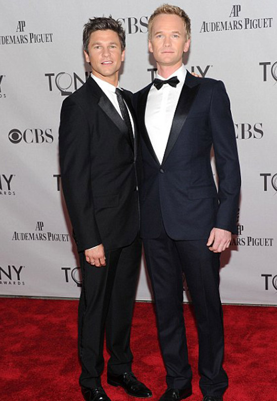 الممثل الشاذ نيل هاريس سيتزوج صديقه بعد 5 سنوات خطوبة   صورة رقم 3