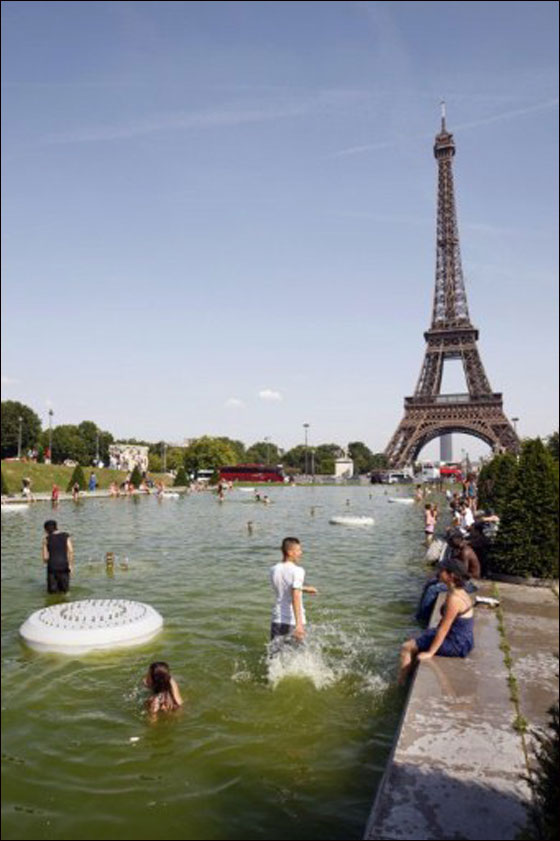 بالصور: الحر الشديد اكثر قسوة من البرد القارس في دول اوروبا!  صورة رقم 42