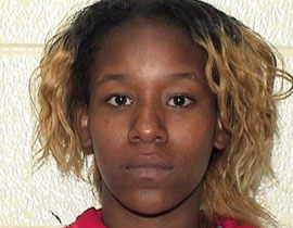 لم يكفّ طفلها عن البكاء فقتلته وذهبت للتسوق وهي تحمل الجثة!! صورة رقم 1