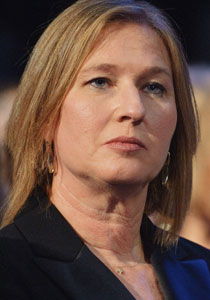 القذافي يلجأ لاسرائيل بطلب الاستشارة العسكرية والتعاون صورة رقم 1