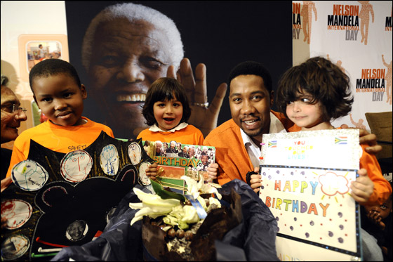 بالصور.. الأطفال يحتفلون بعيد ميلاد نيلسون مانديلا!  صورة رقم 5