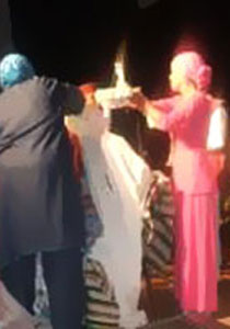 جزائريات دون زينة او مكياج في زفافهن وينمن على الارض اول ليلة صورة رقم 1