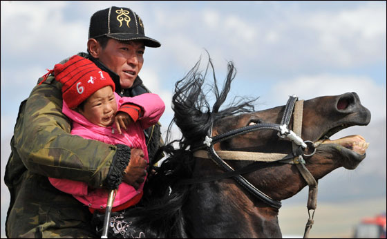 بالصور: مهرجان قيرغيزستان التقليدي.. حضارة وثقافة مميزة صورة رقم 1