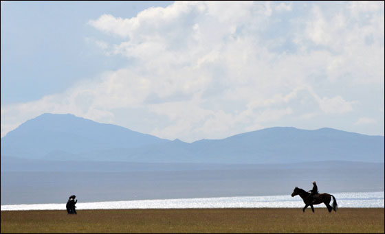 بالصور: مهرجان قيرغيزستان التقليدي.. حضارة وثقافة مميزة صورة رقم 15