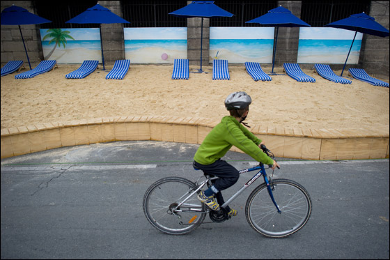 بالصور: باريس تحوّل الشوارع الى ضفاف لنهر السين!  صورة رقم 4