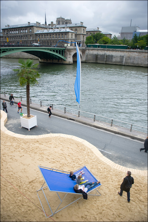 بالصور: باريس تحوّل الشوارع الى ضفاف لنهر السين!  صورة رقم 14
