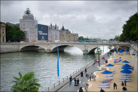 بالصور: باريس تحوّل الشوارع الى ضفاف لنهر السين!  صورة رقم 11